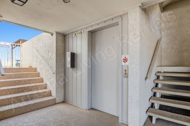Building Photo - LAKE VIEW CONDO WITH GARAGE