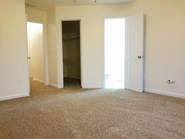 Building Photo - 2510 Marlin Dr