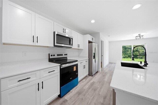 Building Photo - 17180 Drayton Ln