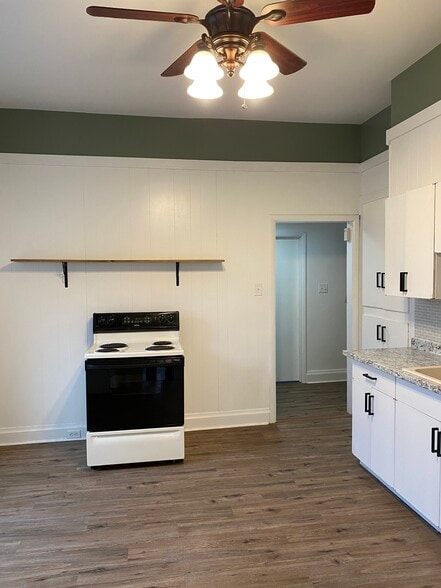 Kitchen - 39 E Main St