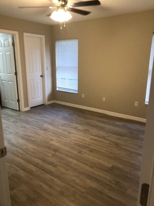 Building Photo - 9261 N Peachtree Way