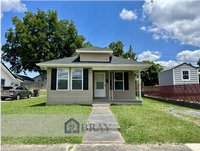 Building Photo - Fully remodeled cute cottage!