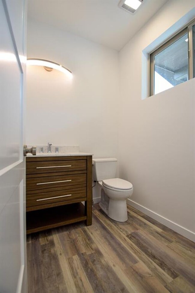 Building Photo - New South Hills Duplex Stunner!