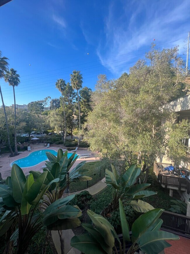 Building Photo - 1 Bedroom Condo in Mission Valley