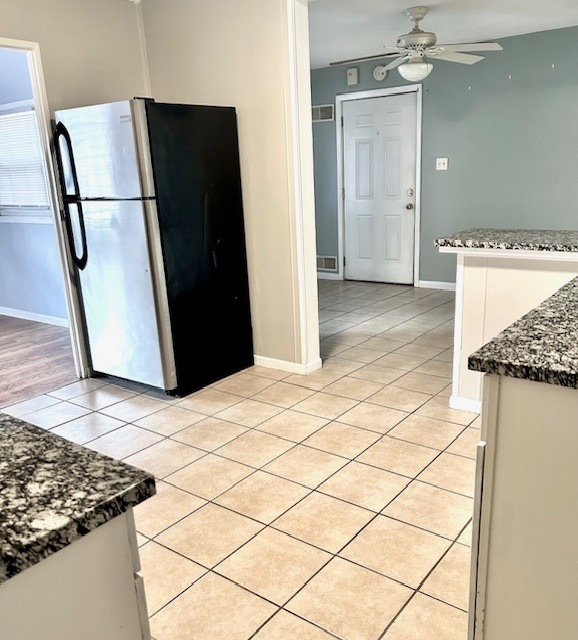 Building Photo - 302 Kelly Ct