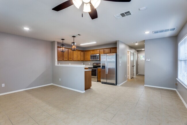 Building Photo - 3129 Lubbock Ave