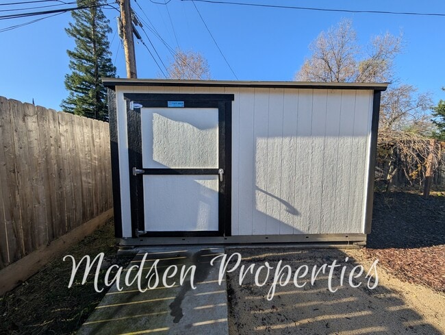 Building Photo - 831 El Dorado St