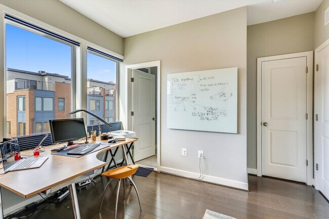 Building Photo - GREAT LOCATION!! Stunning 3BD/3.5BA luxury 4-level townhouse!