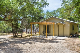 Building Photo - Peaceful Hill Country Living - Vinyl Plank Flooring Throughout