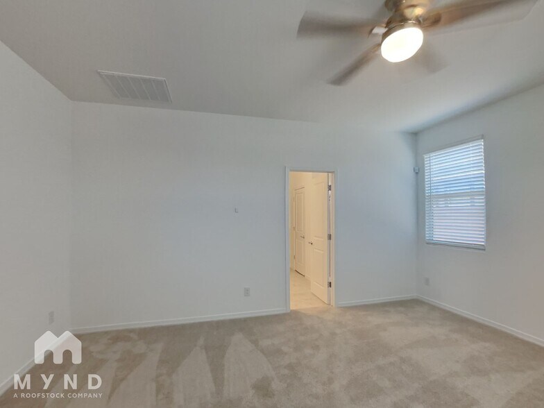 Building Photo - 4051 E Ghost Flower Ln