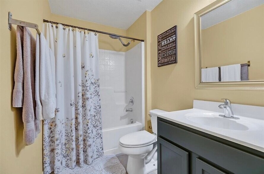 Building Photo - 920 Westcliffe Dr