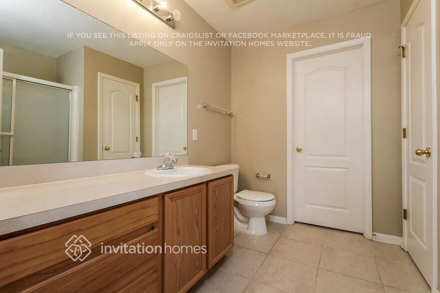 Building Photo - 11170 Golden Silence Dr