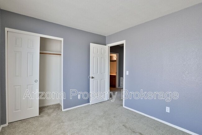 Building Photo - 1653 E Cindy St