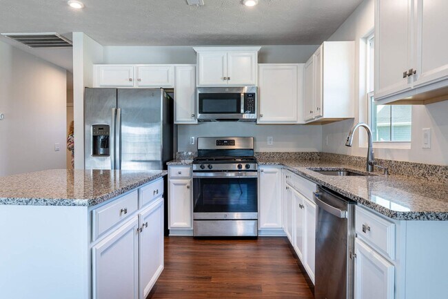 Building Photo - Gorgeous Newer Home in New Development