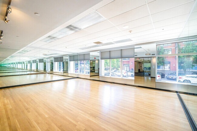 Building Photo - 1500 Hudson St