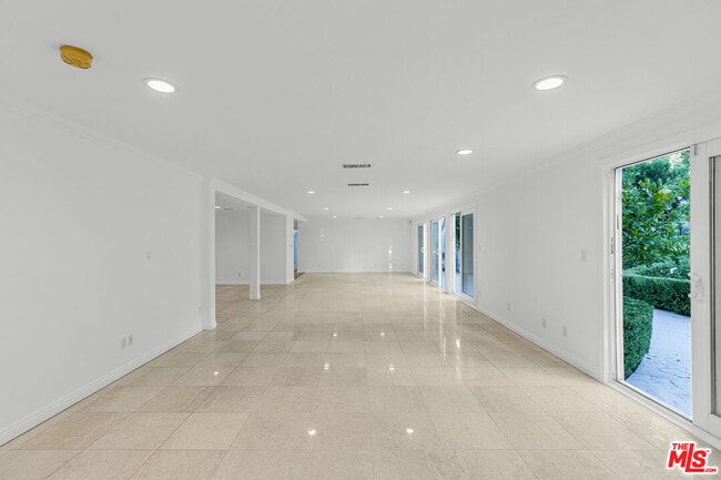 Building Photo - 19016 Wells Dr