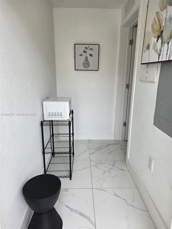 Building Photo - 25885 SW 144th Ct