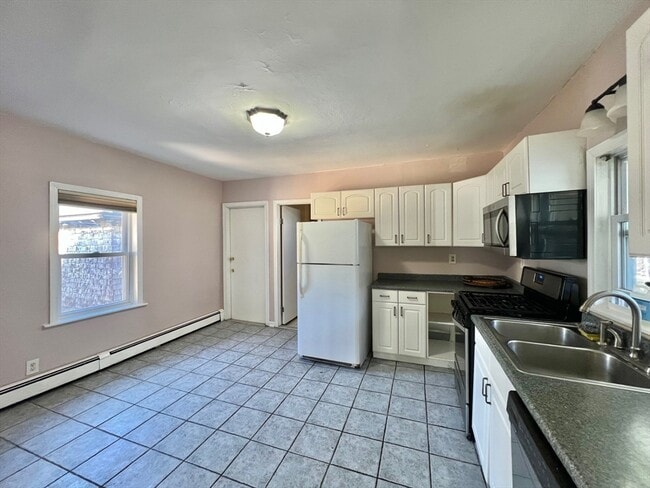 Building Photo - 18 Garland Ave