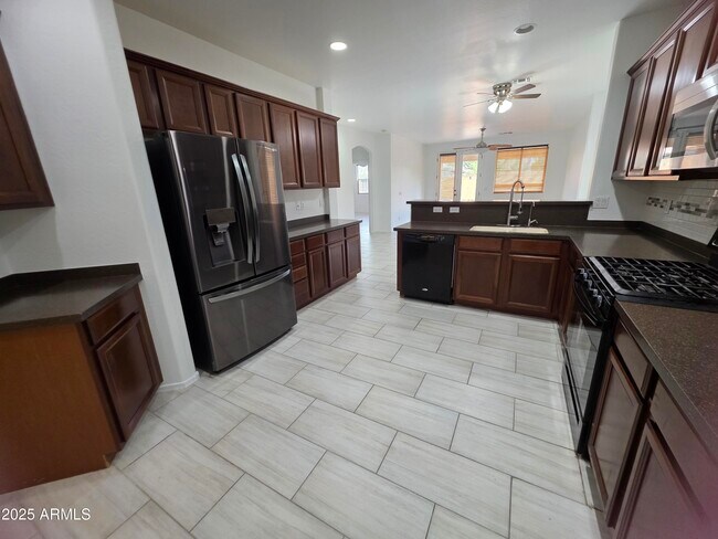 Building Photo - 42432 W Almira Dr