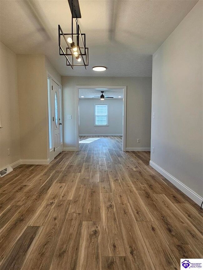 Building Photo - 395 W Crocus Dr