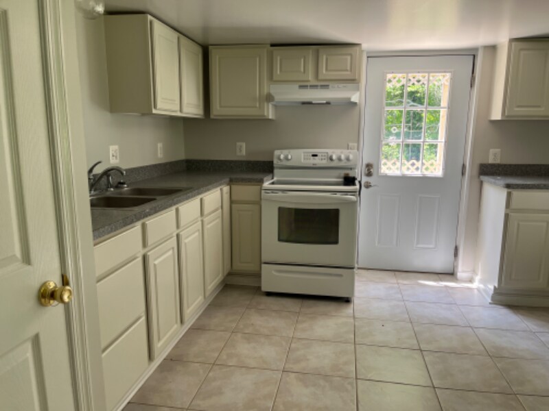 Building Photo - 3015 Broomes Island Rd