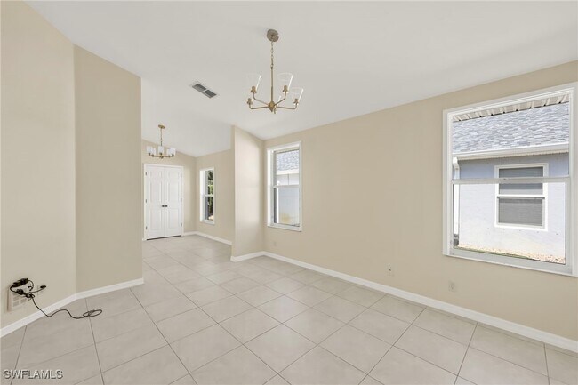 Building Photo - 15015 Savannah Dr