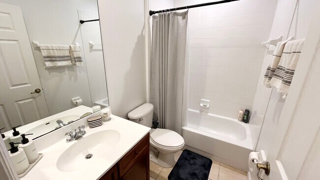 Building Photo - 310 Via Castilla