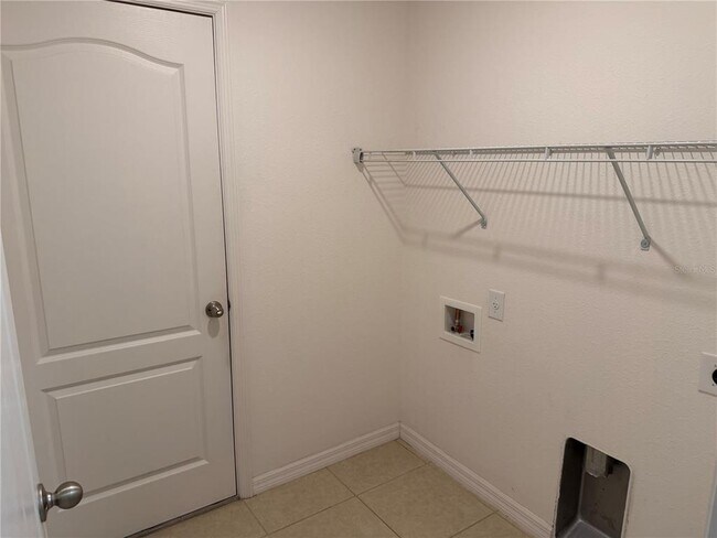 Building Photo - 17 Renworth Pl