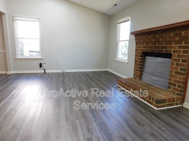 Building Photo - 1433 Drumheller Dr