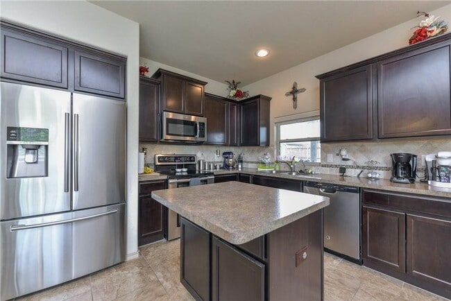 Building Photo - Lovely Home in NORTH FORT WORTH!