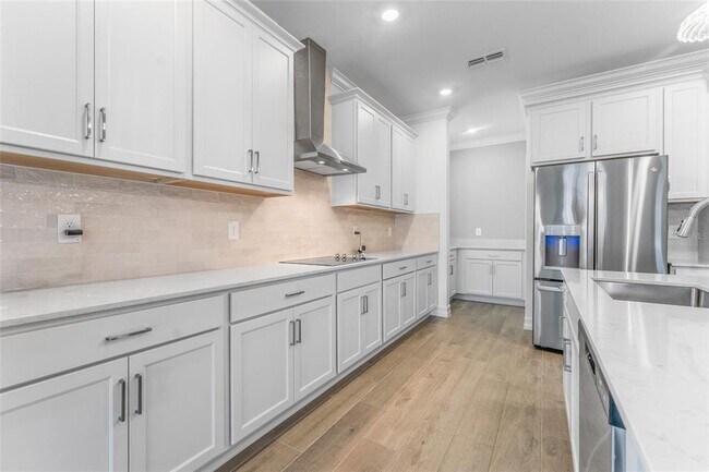 Building Photo - 18255 Serene Lk Lp