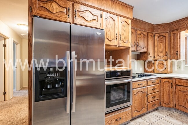 Building Photo - 3608 Eastwood Dr