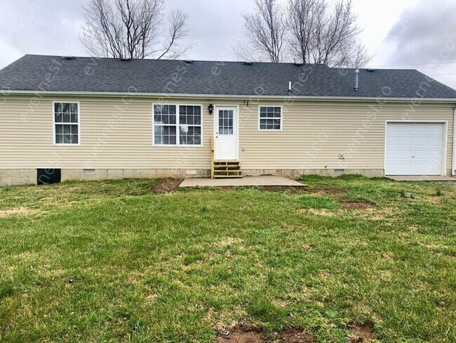 Building Photo - 7614 Greenway Dr