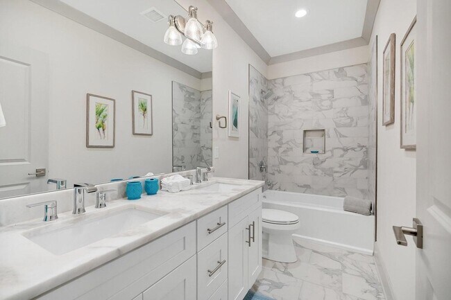 Building Photo - 35 Golden Bell Ct