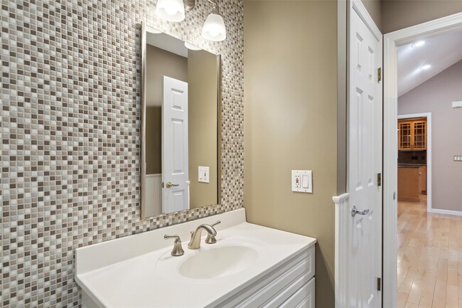Building Photo - 671 Heritage Hills
