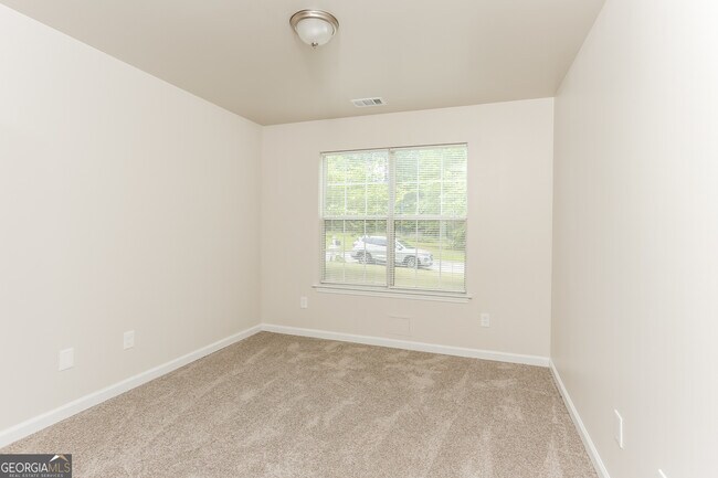 Building Photo - 419 Hannah Dr