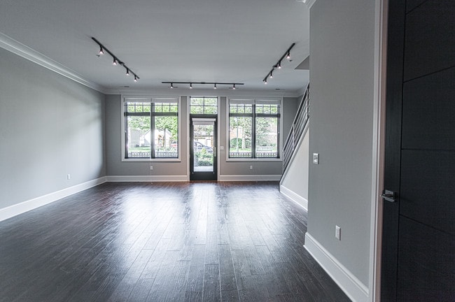 Interior Photo - IRONGATE RESIDENCES OF BIRMINGHAM