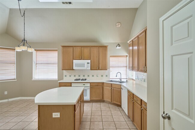 Building Photo - 15810 Ashton Hills Dr