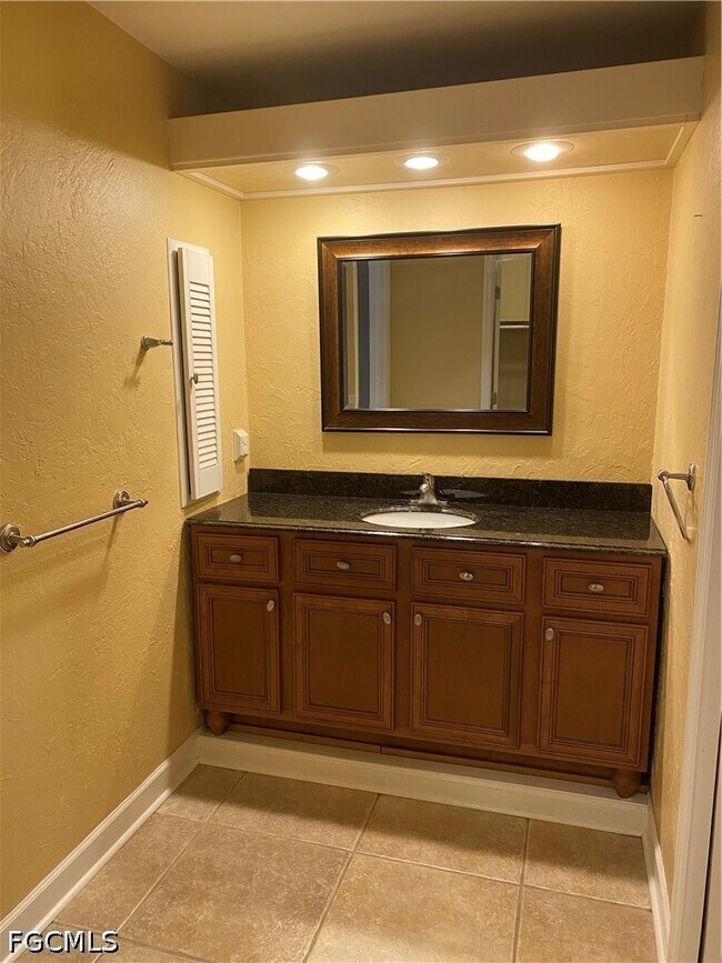 Building Photo - 5827 Littlestone Ct