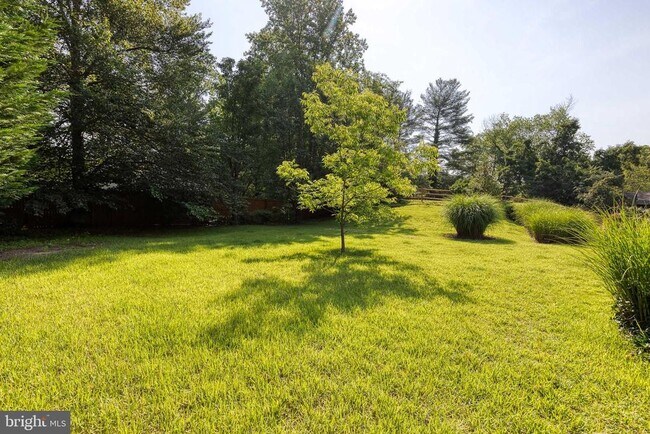 Building Photo - 1711 Stratton Rd