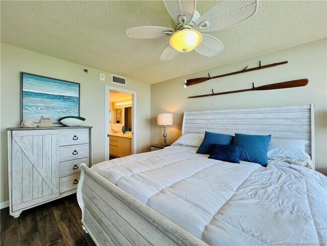 Building Photo - 8880 S Ocean Dr