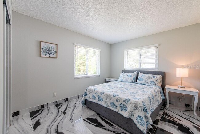 Building Photo - 6819 11th Ave NW