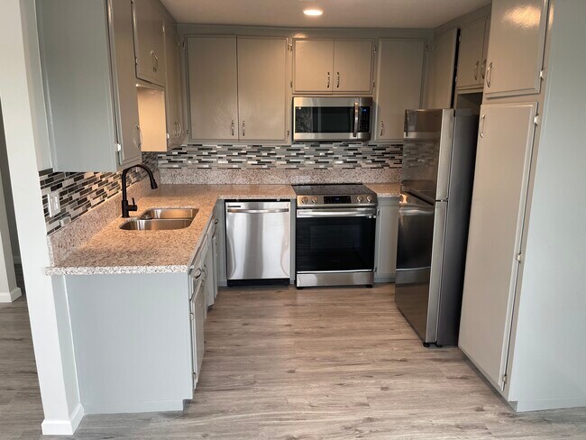 All new Samsung kitchen - 1187 E 3rd St