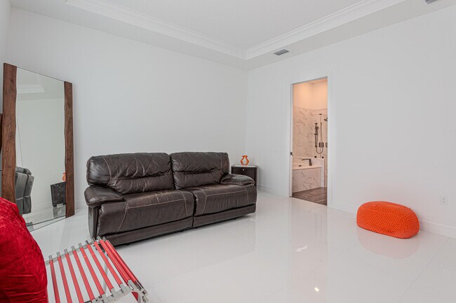Building Photo - 10815 Stellar Cir