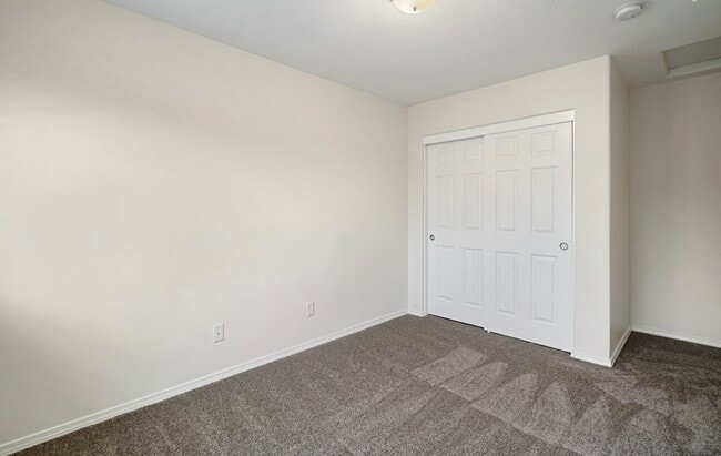 Building Photo - 3454 SE Northwood Way
