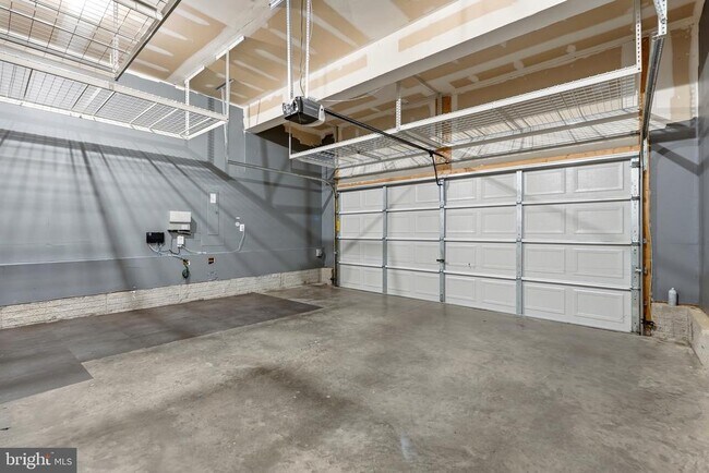 Building Photo - 7906 Sibley Wy