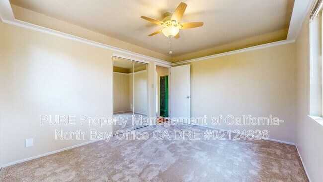 Building Photo - 652 Corlano Ave