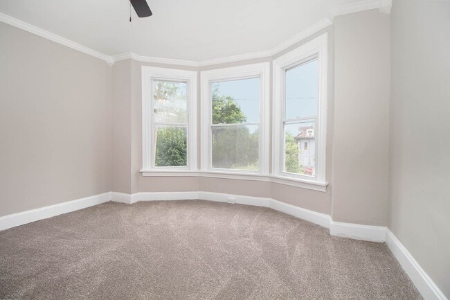 Building Photo - Remodeled 3 bedroom 1 bath home in Harrisburg,  PA