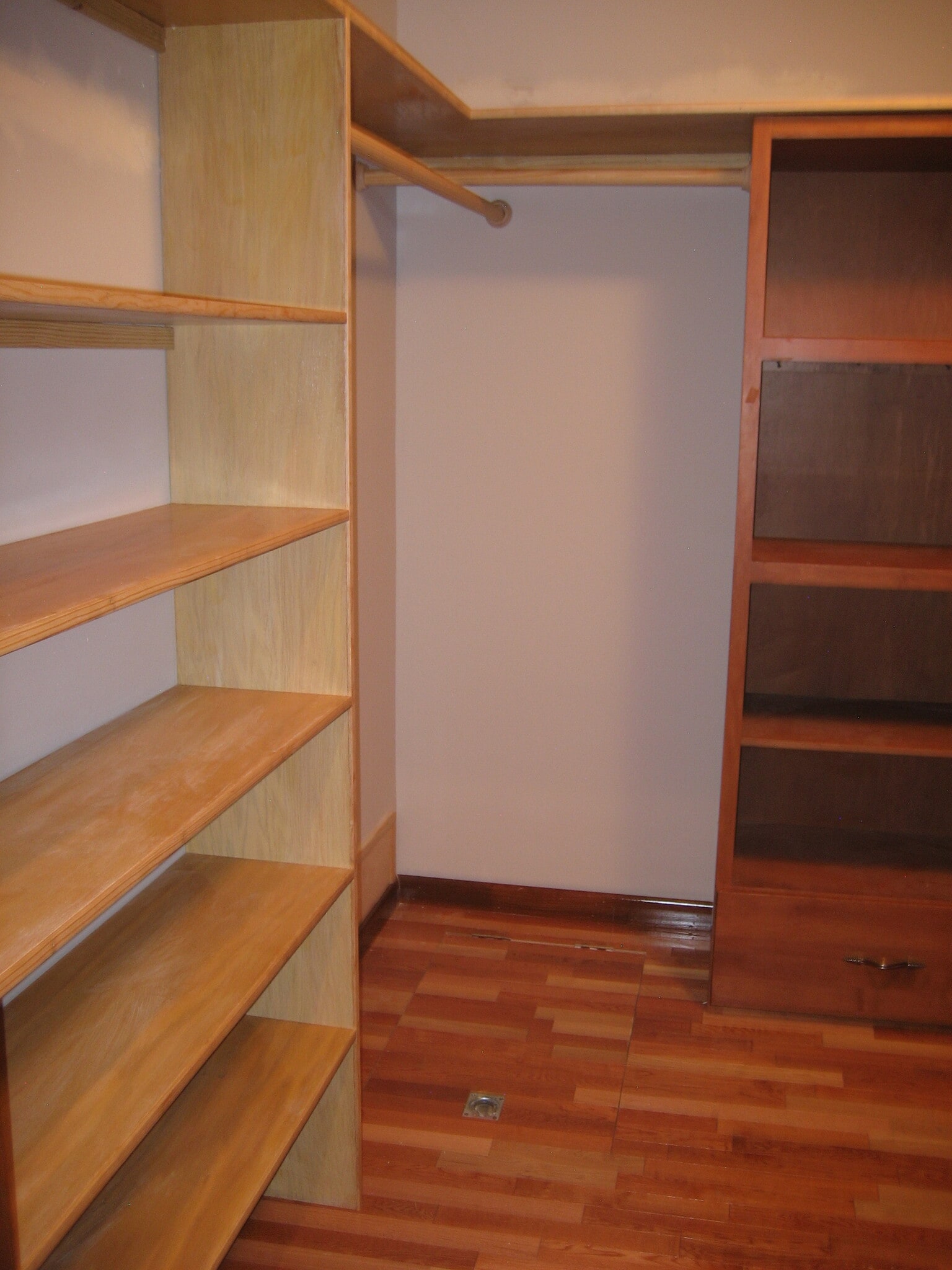Closet - 2901 SW 5th St