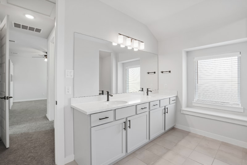 Building Photo - 2107 Pueblito Dr